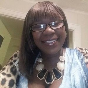 Meet your Posher, Toya